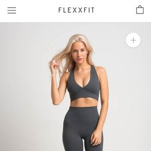 Flexxfit crossover bra in steel gray